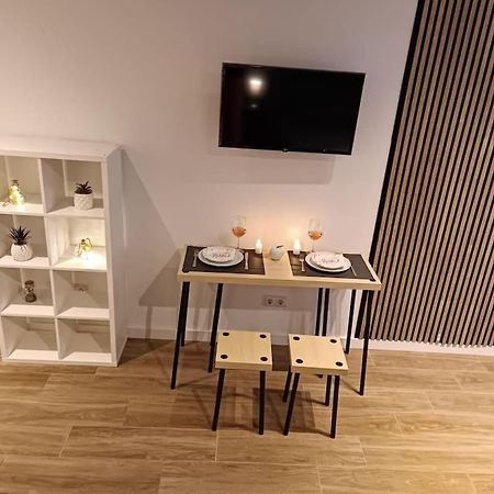 Studio20 Wifi Apartment บาเลนเซีย ภายนอก รูปภาพ